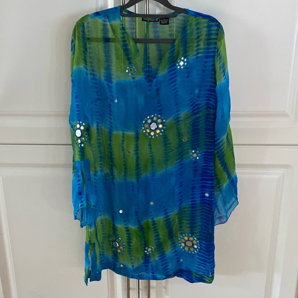 Gorgeous NWOT “Magazine” Sheer Tunic Beach Coverup. Size S